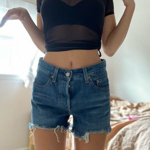 LEVIS [26] 501 MID RISE SHORTS